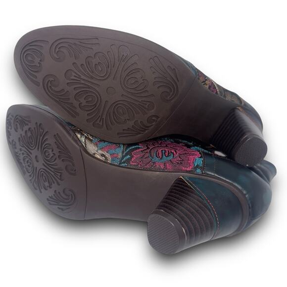 Floral Embossed Oxford Boots Womens size 9.5(41) - Picture 7 of 9